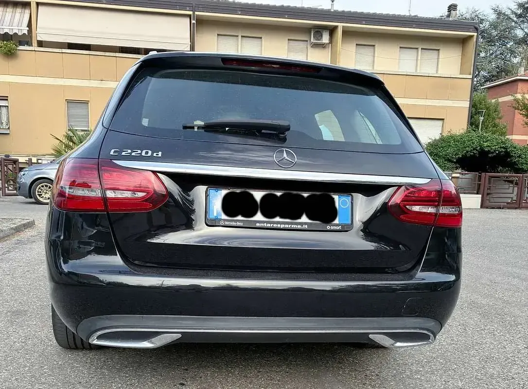 Usata Mercedes C220 Executive 194 CV (142 kW) 2019 Nero Station wagon