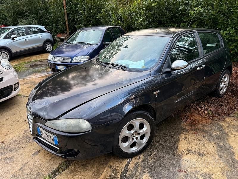 Nero Usata 2008 Alfa Romeo 147 Distinctive Due volumi | 500 € (Super prezzo) - Immagine 1/4