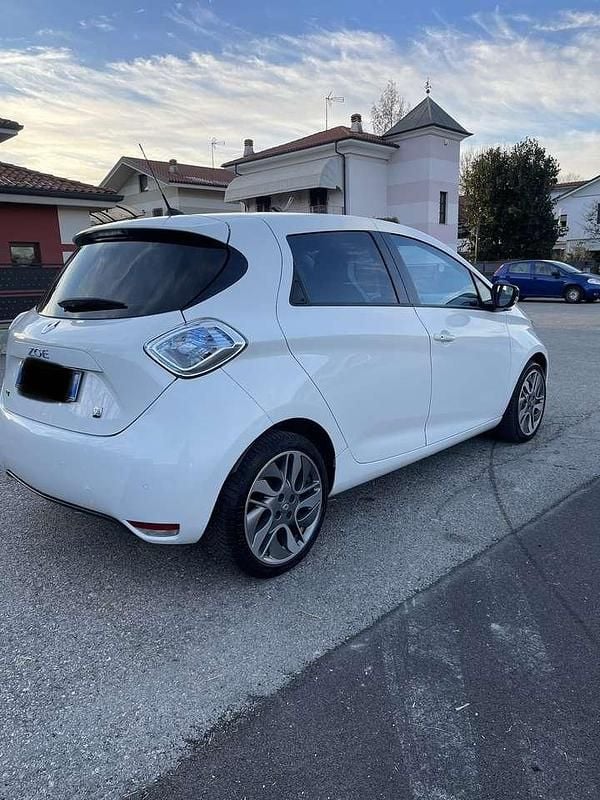 Käytetty Renault Zoe Intens 42 kW (58 HP) 2018 Other Viistoperä