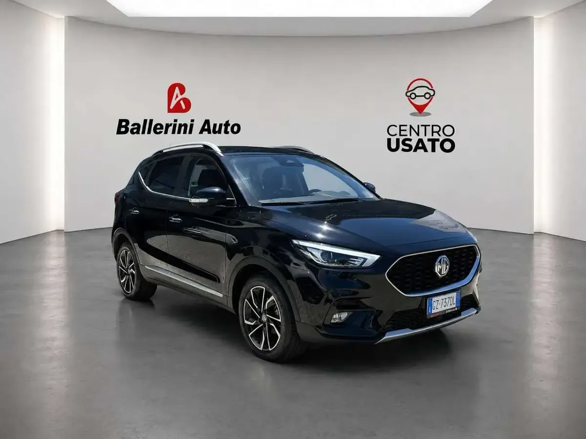 Usata MG ZS Luxury 106 CV (77 kW) 2025 Nero SUV