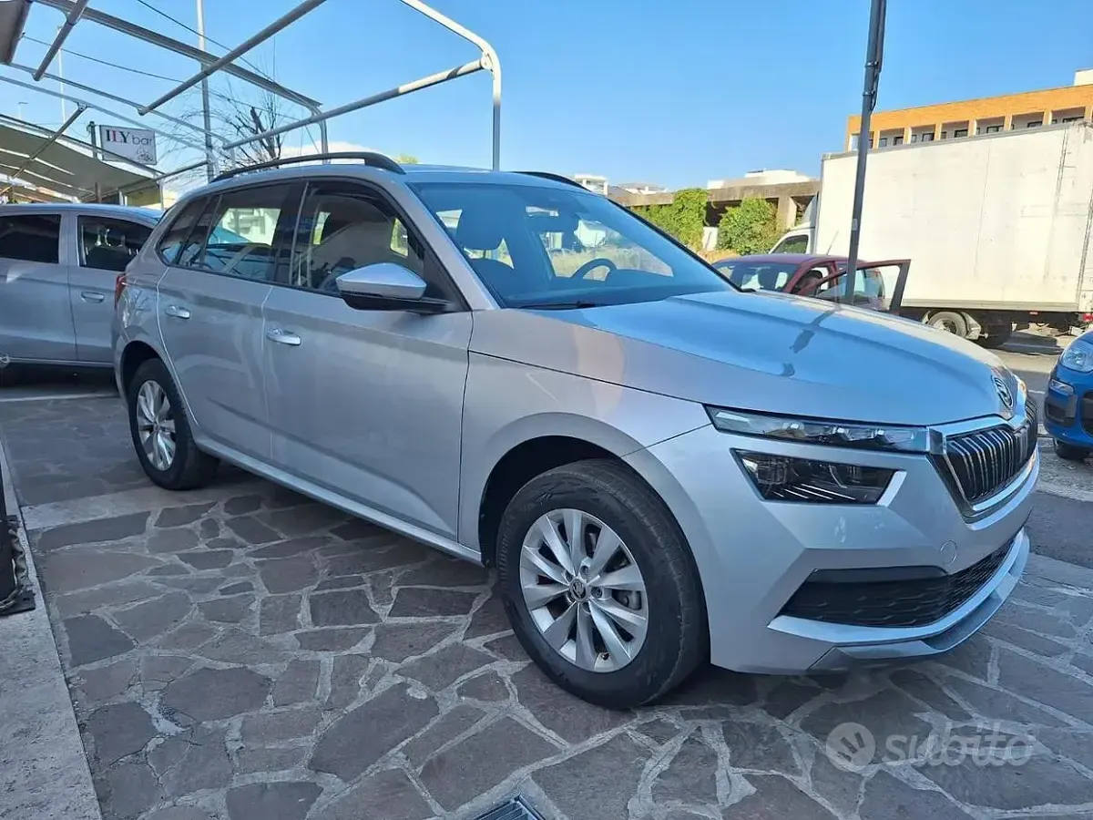 Usata Skoda Kamiq Ambition 110 CV (80 kW) 2022 Nero SUV