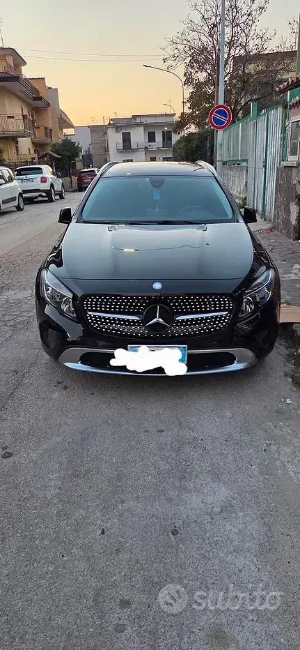 Usata Mercedes GLA200 136 CV (100 kW) 2015 Nero SUV