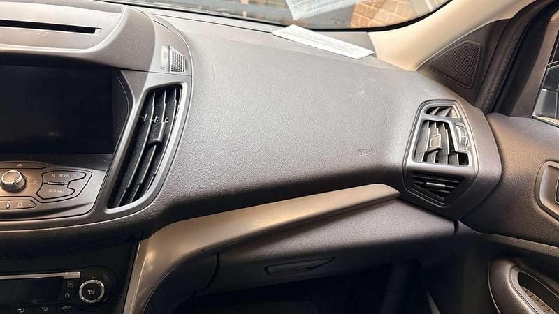 Usata Ford Kuga Titanium 120 CV (88 kW) 2015 Nero SUV