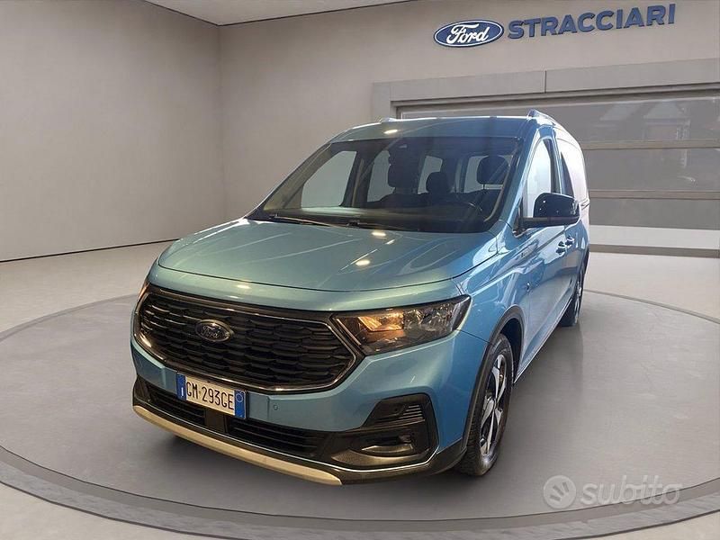 Usata Ford Tourneo Connect Active 102 CV (75 kW) 2023 Blu metallizzato Monovolume
