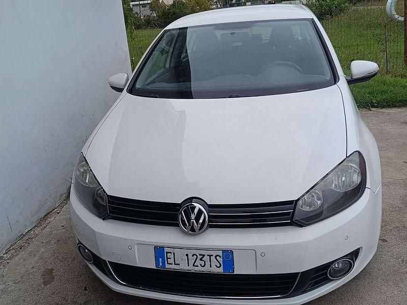 Usata VW Golf VII Edition 105 CV (77 kW) 2012 Bianco Berlina