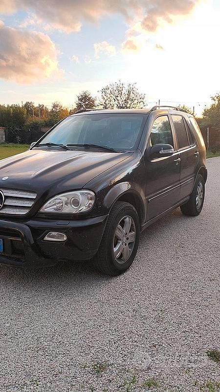 Usata Mercedes ML270 2006 Nero SUV