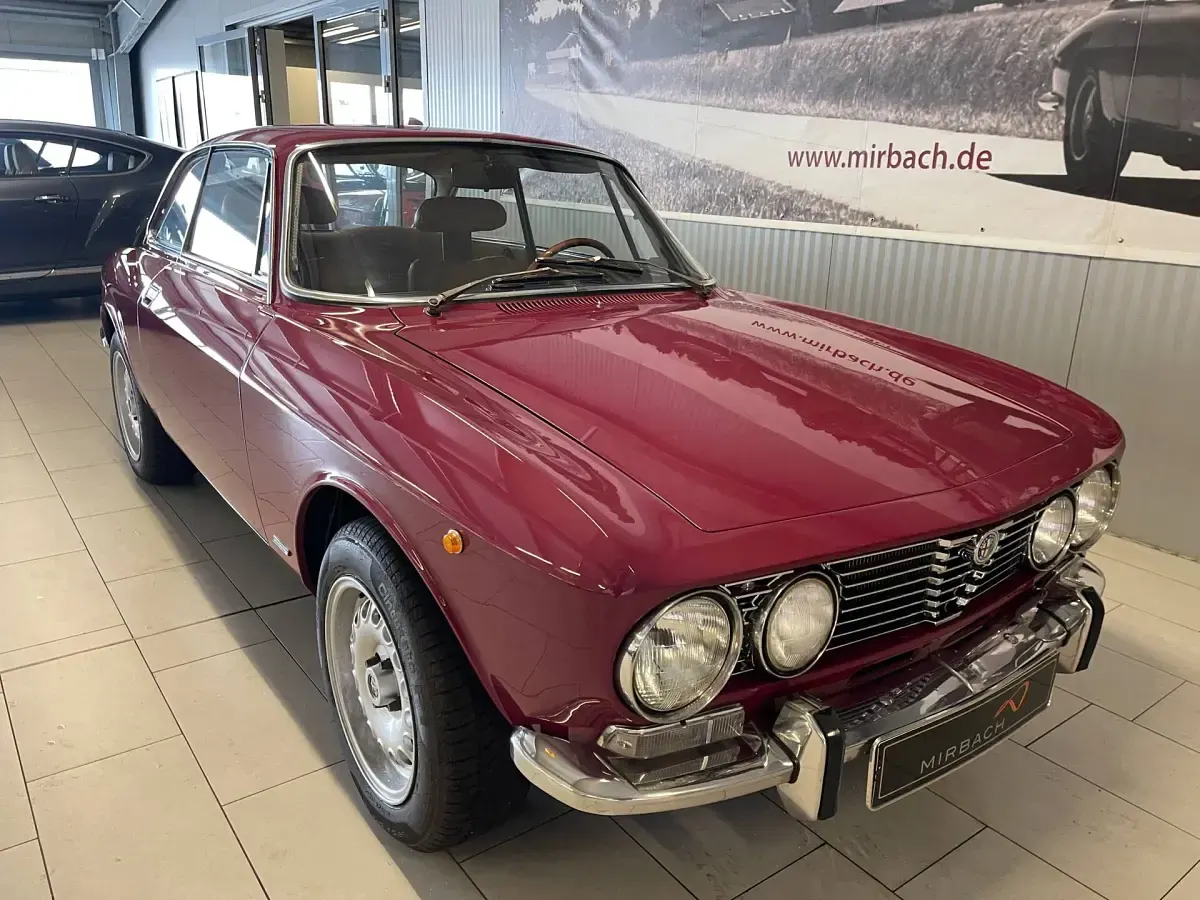 Usata Alfa Romeo 2000 Veloce 131 CV (96 kW) 1972 Altri Coupé