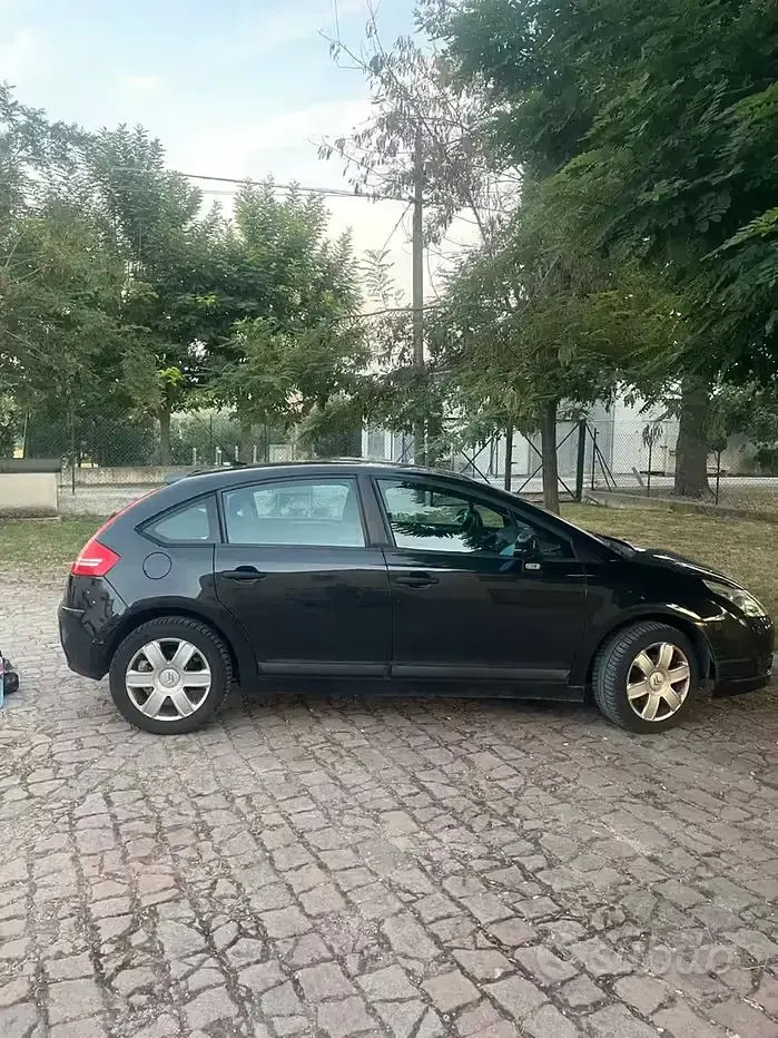 Usata Citroën C4 90 CV (66 kW) 2005 Nero Berlina