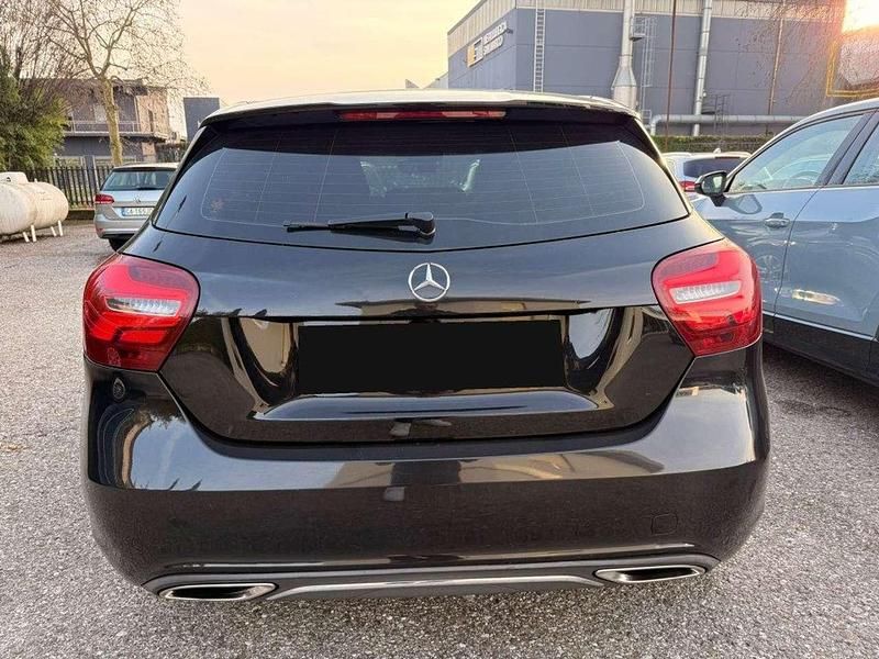 Usata Mercedes A200 Business 136 CV (100 kW) 2017 Nero Berlina