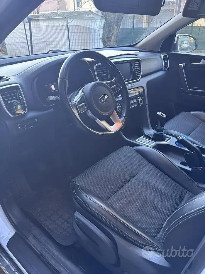 Usata Kia Sportage 115 CV (84 kW) 2019 Bianco SUV