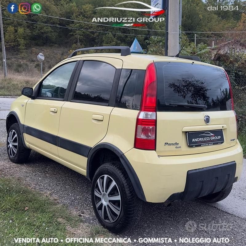 Usata Fiat Panda 4x4 Climbing 74 CV (54 kW) 2008 Giallo Utilitaria