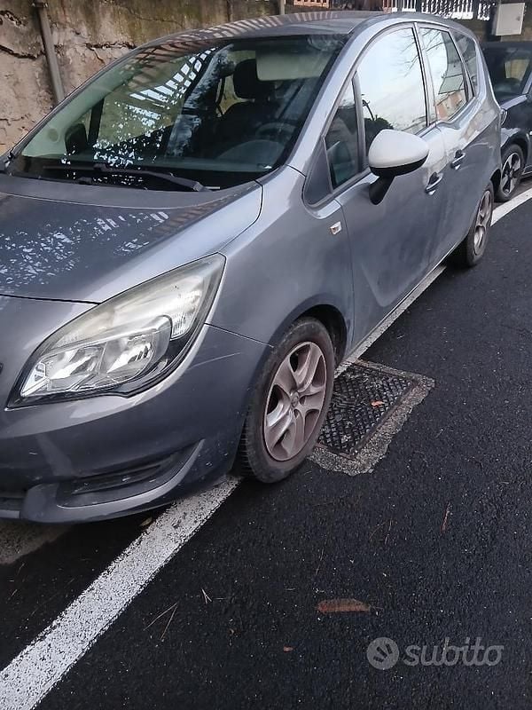 Usata Opel Meriva 100 CV (73 kW) 2016 Grigio Monovolume