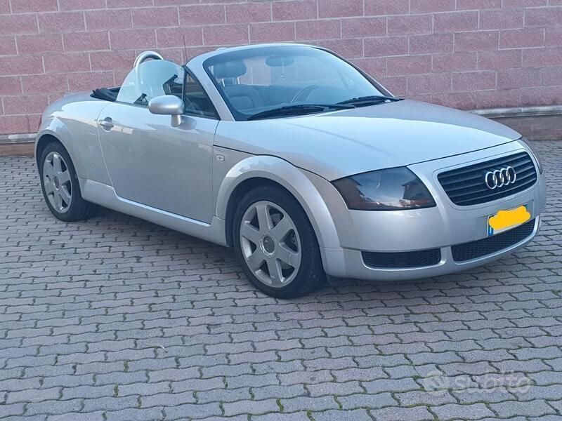Usata Audi TT 180 CV (132 kW) 2002 Grigio Coupé