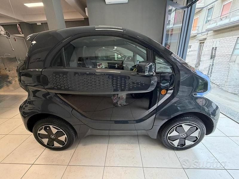 Usata XEV Yoyo 2024 Grigio Utilitaria