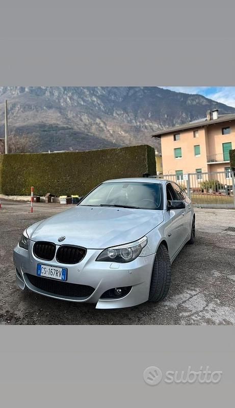 Grigio Usata 2004 BMW 530 Tre volumi | 7500 € - Immagine 1/4