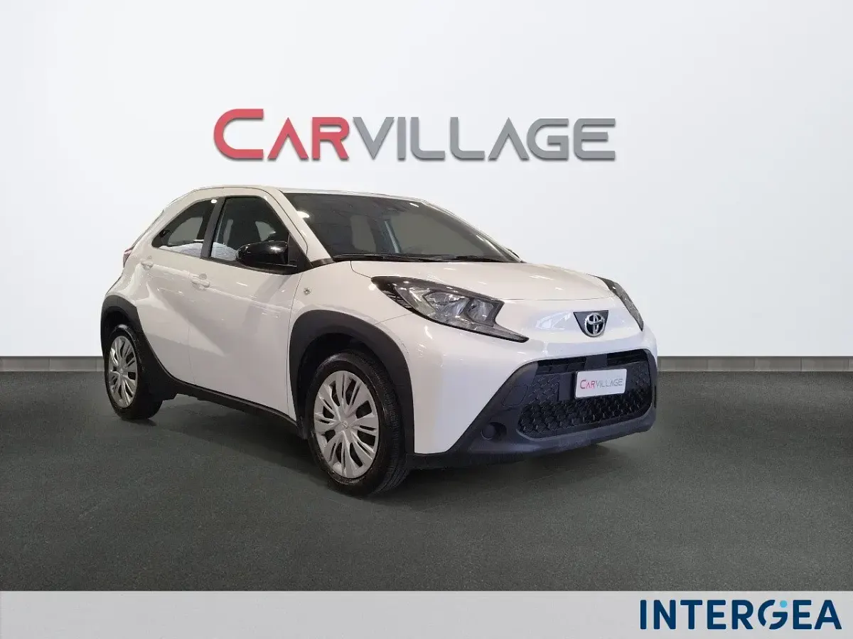 Brugt Toyota Aygo X Active 72 HK (52 kW) 2025 Hvid SUV