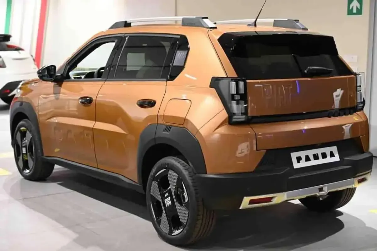 Nuova Fiat Grande Panda La Prima 52 kW (72 CV) 2026 Bronzo Utilitaria