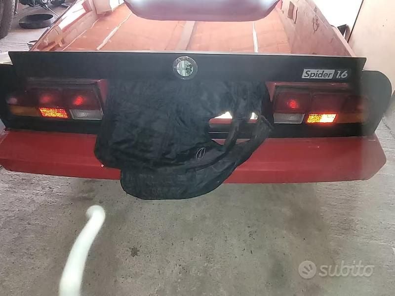 Usata Alfa Romeo Spider 101 CV (74 kW) 1986 Cabrio