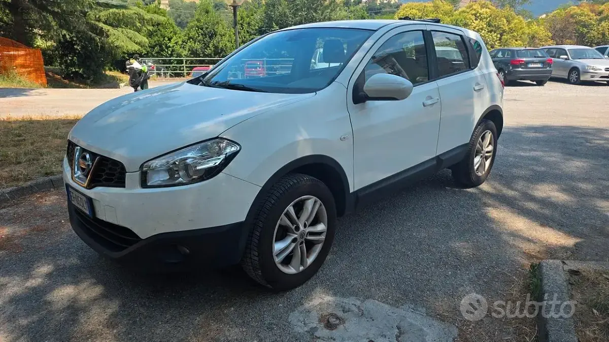 Usata Nissan Qashqai Tekna 106 CV (77 kW) 2010 Bianco SUV