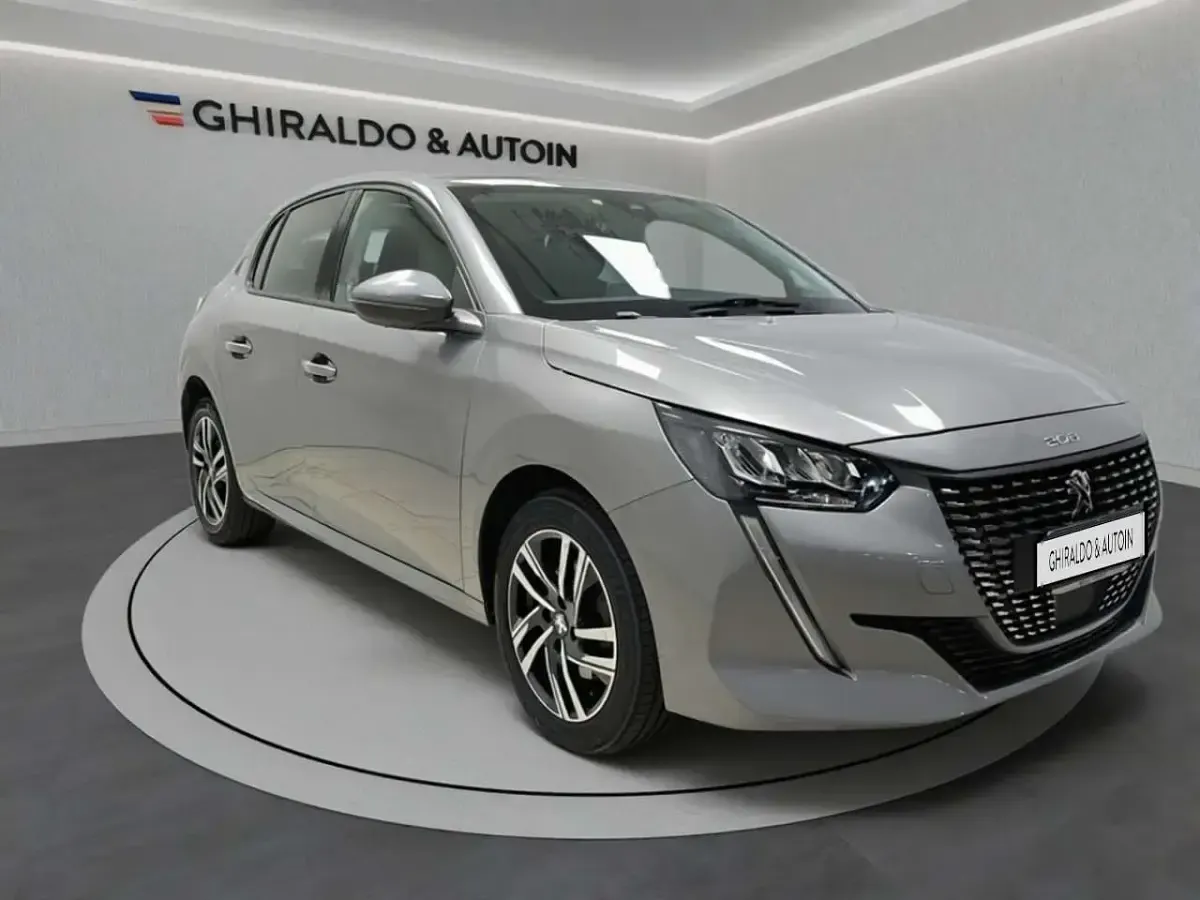 Usata Peugeot 208 Allure 101 CV (74 kW) 2023 Grigio Utilitaria