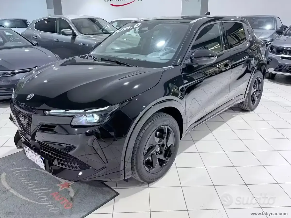 Nuova Alfa Romeo GT Junior Sprint 136 CV (100 kW) 2026 Nero SUV