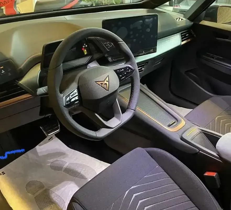 Usata Cupra Born 150 kW (204 CV) 2022 Utilitaria