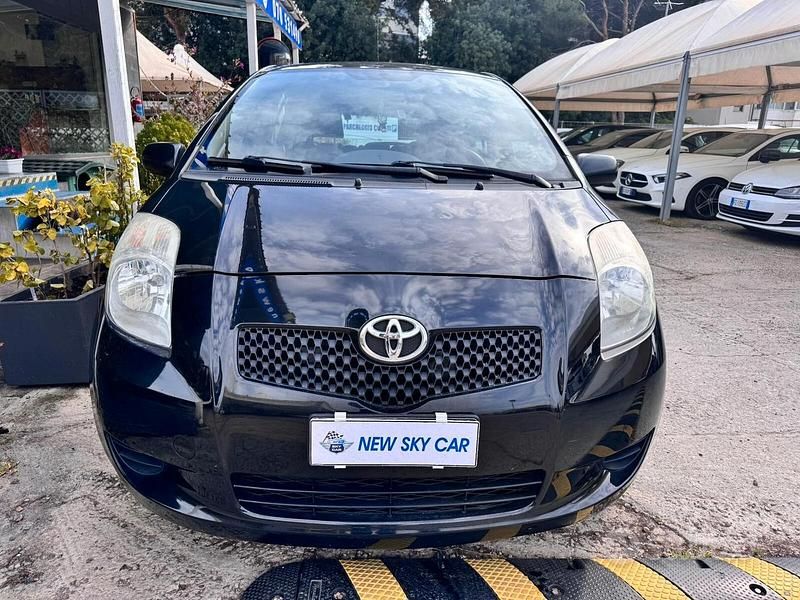 Usata Toyota Yaris Sol 69 CV (50 kW) 2007 Nero Utilitaria