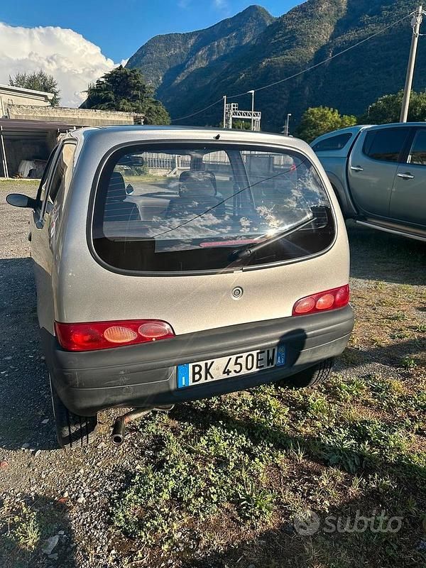 Usata Fiat 600 2000 Grigio Berlina