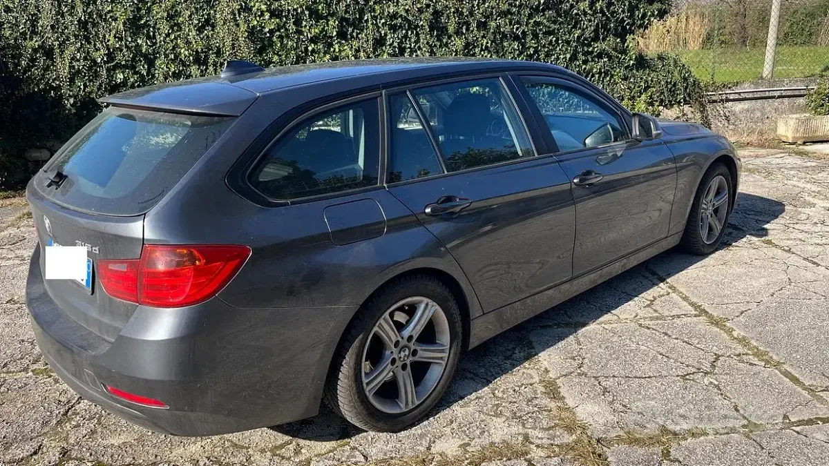 Usata BMW 318 143 CV (105 kW) 2014 Grigio Station wagon