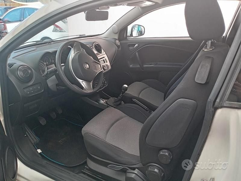 Usata Alfa Romeo MiTo Distinctive 79 CV (58 kW) 2010 Bianco Utilitaria