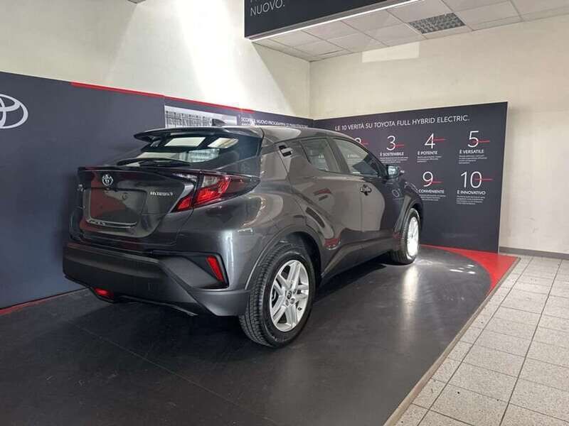Usata Toyota C-HR Active 122 CV (89 kW) 2023 Altro SUV