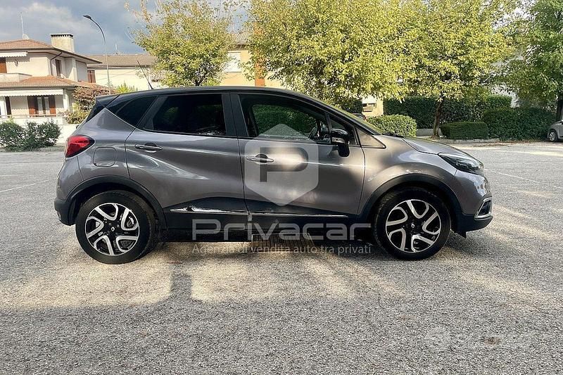 Usata Renault Captur 90 CV (66 kW) 2016 Grigio SUV
