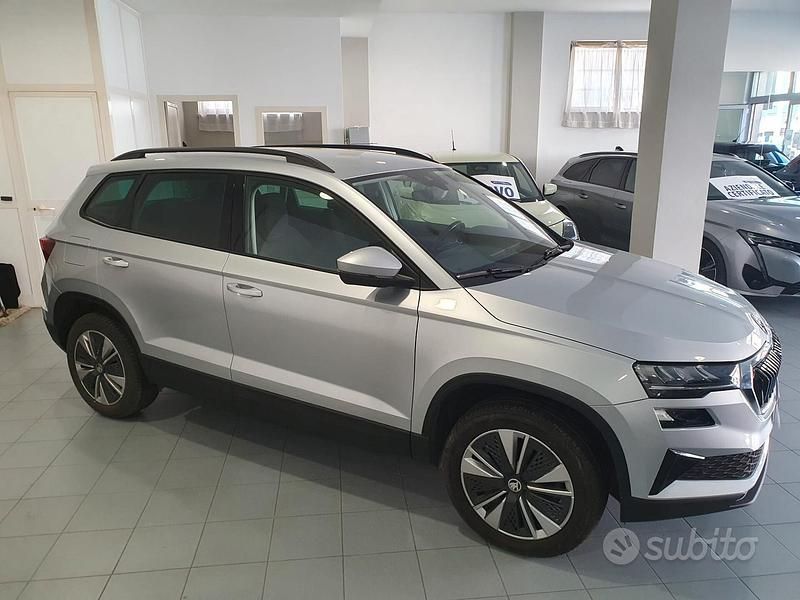 Usata Skoda Karoq Executive 116 CV (85 kW) 2022 Grigio SUV