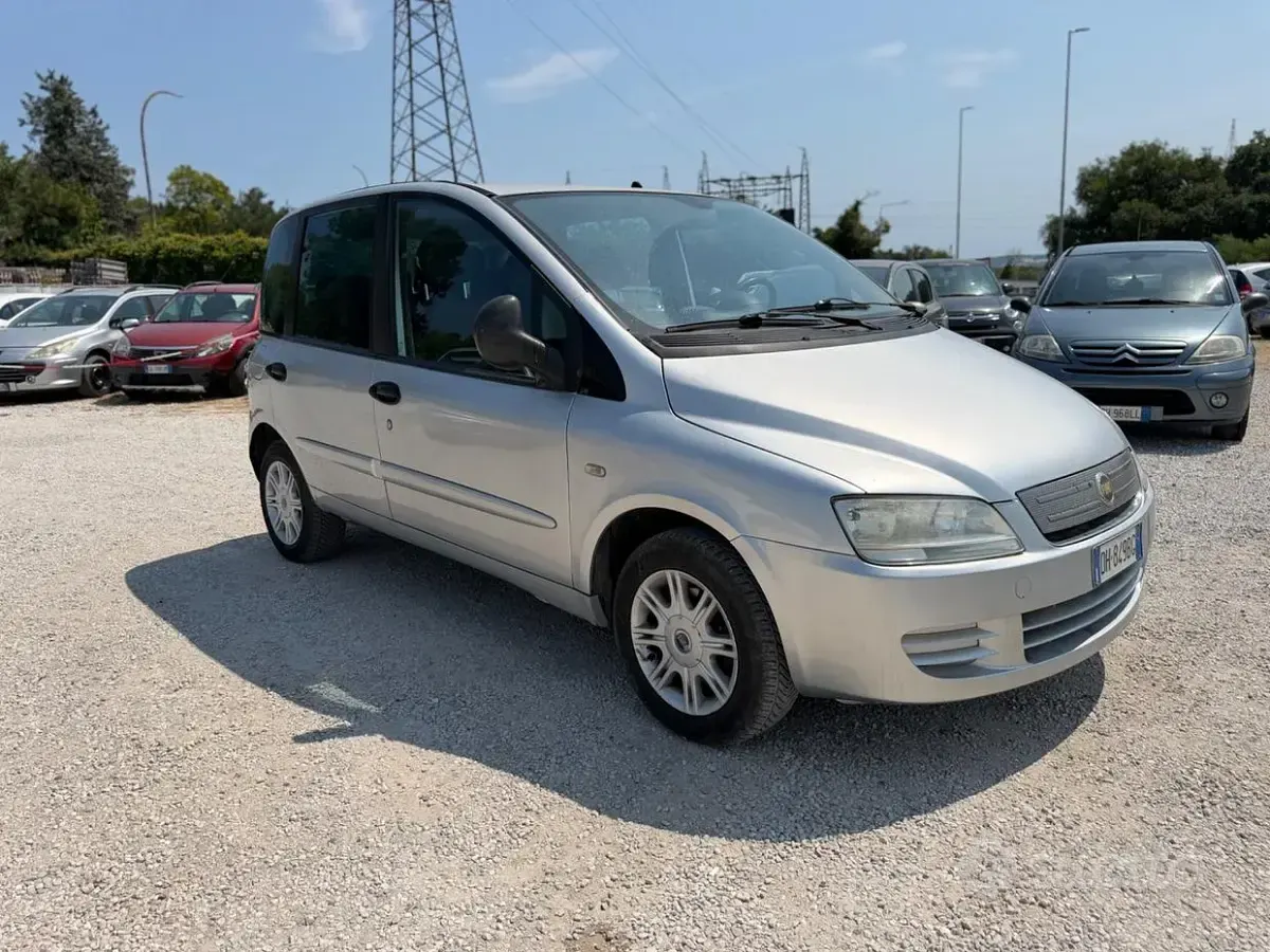 Usata Fiat Multipla Emotion 103 CV (75 kW) 2007 Grigio Monovolume