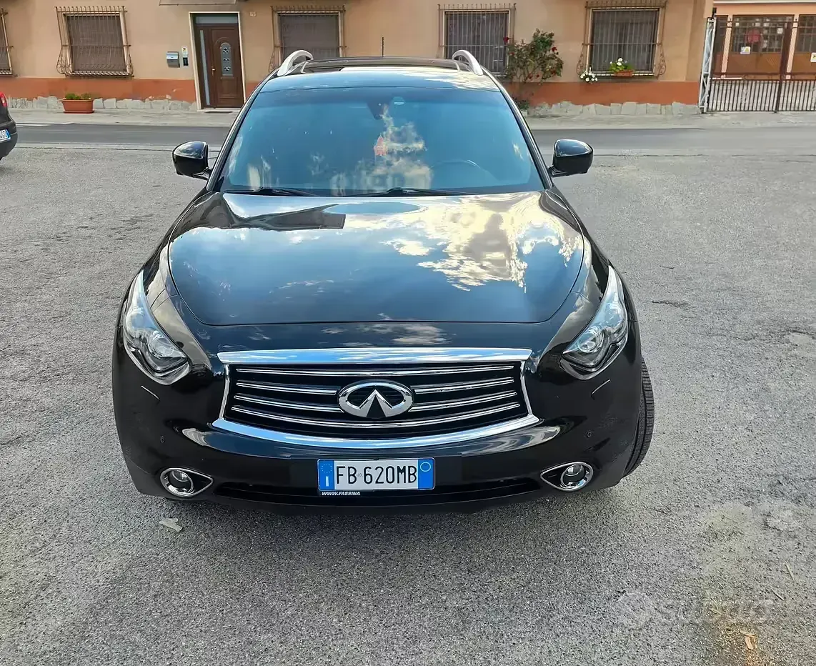 Usata Infiniti QX70 238 CV (175 kW) 2015 Nero SUV