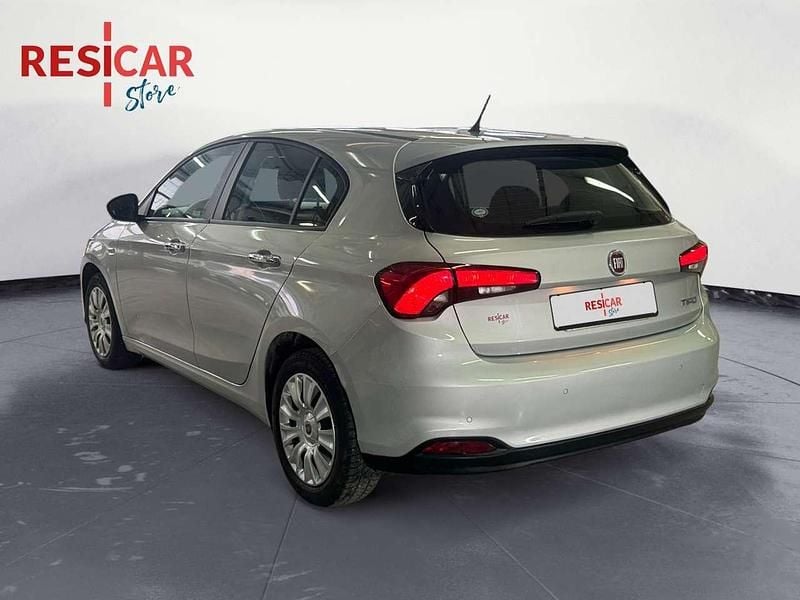 Usata Fiat Tipo Easy 95 CV (69 kW) 2016 Argento metallizzato Berlina