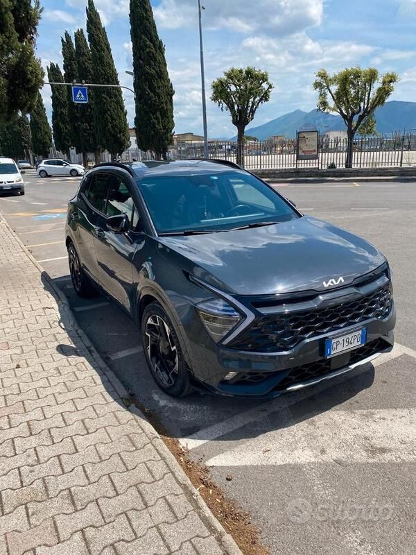 Usata Kia Sportage 186 CV (136 kW) 2023 Grigio SUV