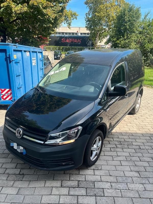 Nero Usata 2017 VW Caddy Monovolume | 10.800 € (Buon prezzo) - Immagine 1/4