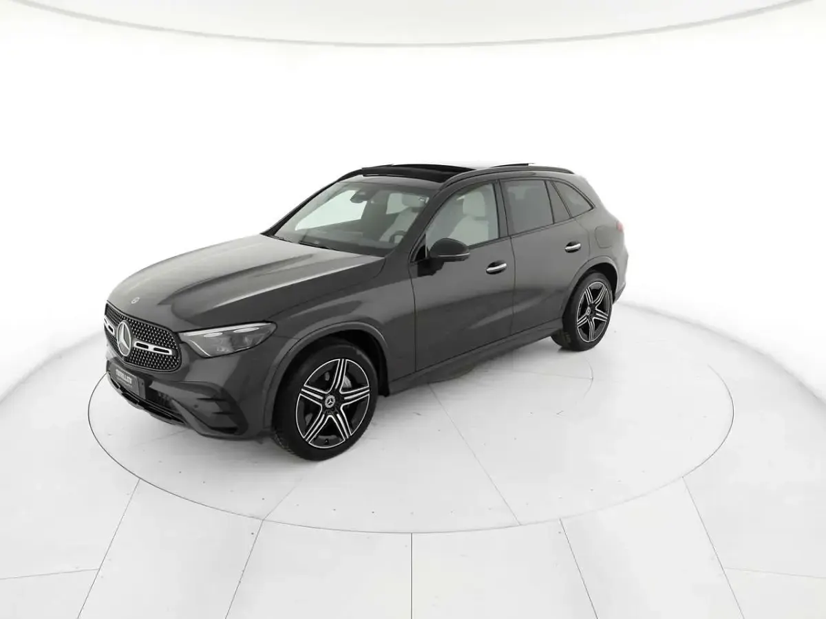 Usata Mercedes GLC300 AMG Line Premium Plus 197 CV (144 kW) 2023 Grigio grafite SUV