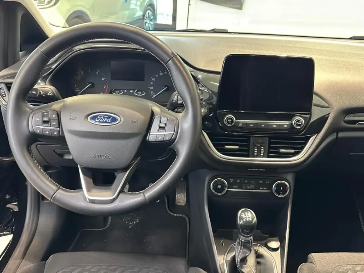 Usata Ford Fiesta Titanium 75 CV (55 kW) 2023 Nero Utilitaria