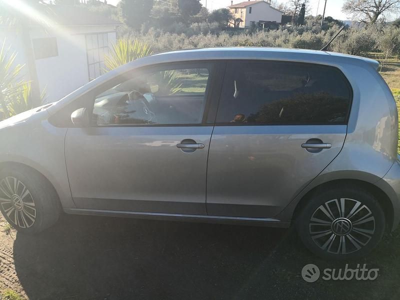 Usata VW up! 65 CV (47 kW) 2021 Utilitaria