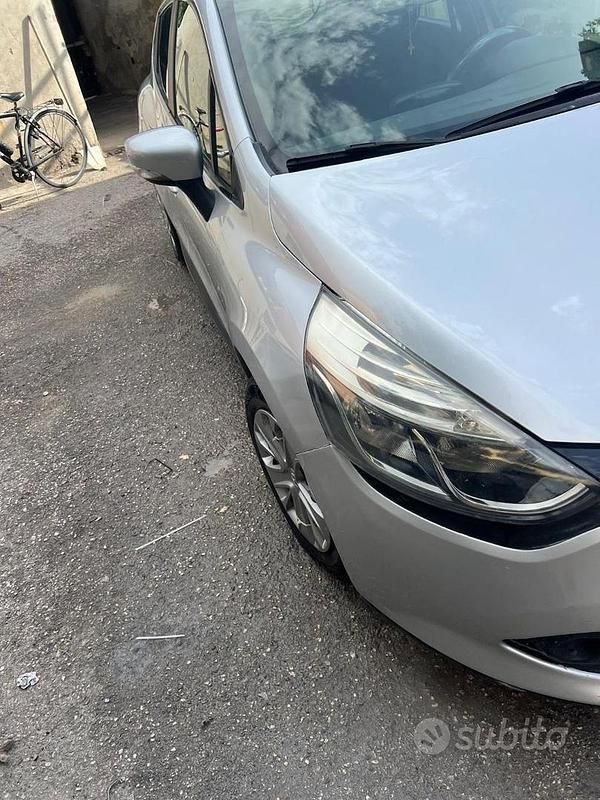 Usata Renault Clio IV 75 CV (55 kW) 2013 Grigio Berlina