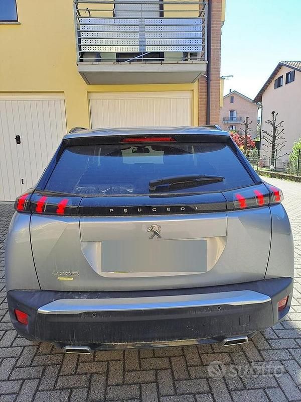 Begagnad Peugeot 2008 Allure 131 HK (96 kW) 2021 Grå SUV
