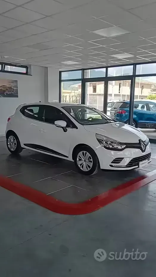 Käytetty Renault Clio IV Life 75 HP (55 kW) 2018 Valkoinen Sedan