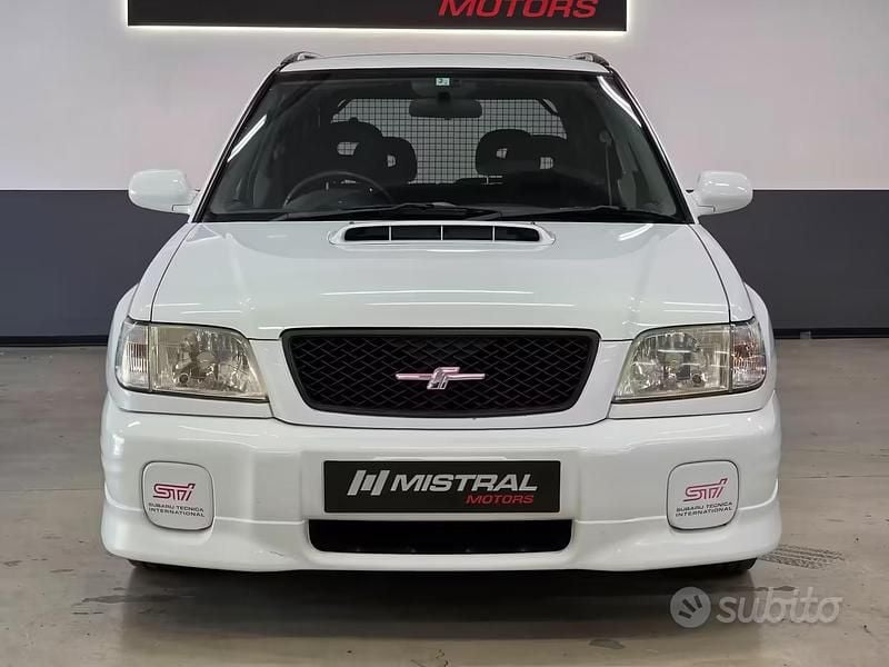 Usata Subaru Forester 250 CV (183 kW) 2002 Bianco SUV