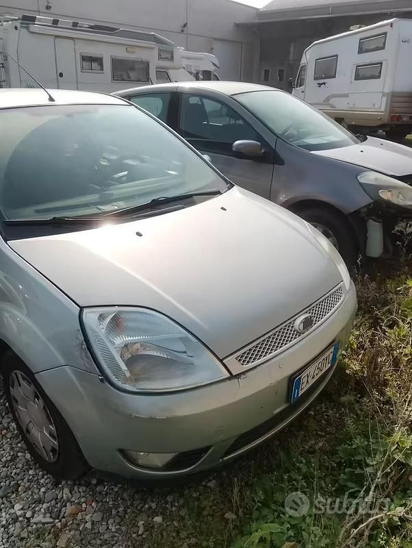 Usata Ford Fiesta 68 CV (50 kW) 2004 Utilitaria