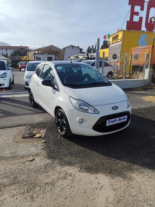 Usata Ford Ka Titanium 69 CV (50 kW) 2016 Bianco Berlina