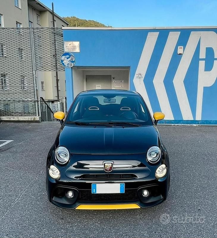 Usata Abarth 595 Pista 160 CV (117 kW) 2018 Nero Utilitaria