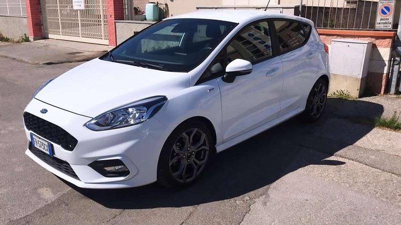 Usata Ford Fiesta ST-Line 125 CV (91 kW) 2018 Bianco Utilitaria