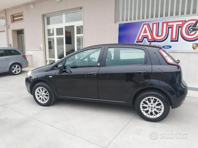 Usata Fiat Punto Evo 77 CV (56 kW) 2011 Nero Utilitaria